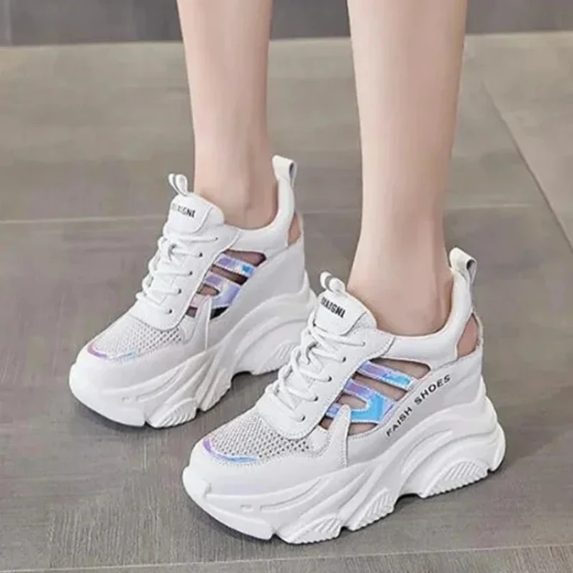 

2025 женская летняя обувь из натуральной кожи, дышащая повседневная обувь с воздушной сеткой, сандалии, кроссовки на платформе 8 см, массивная обувь