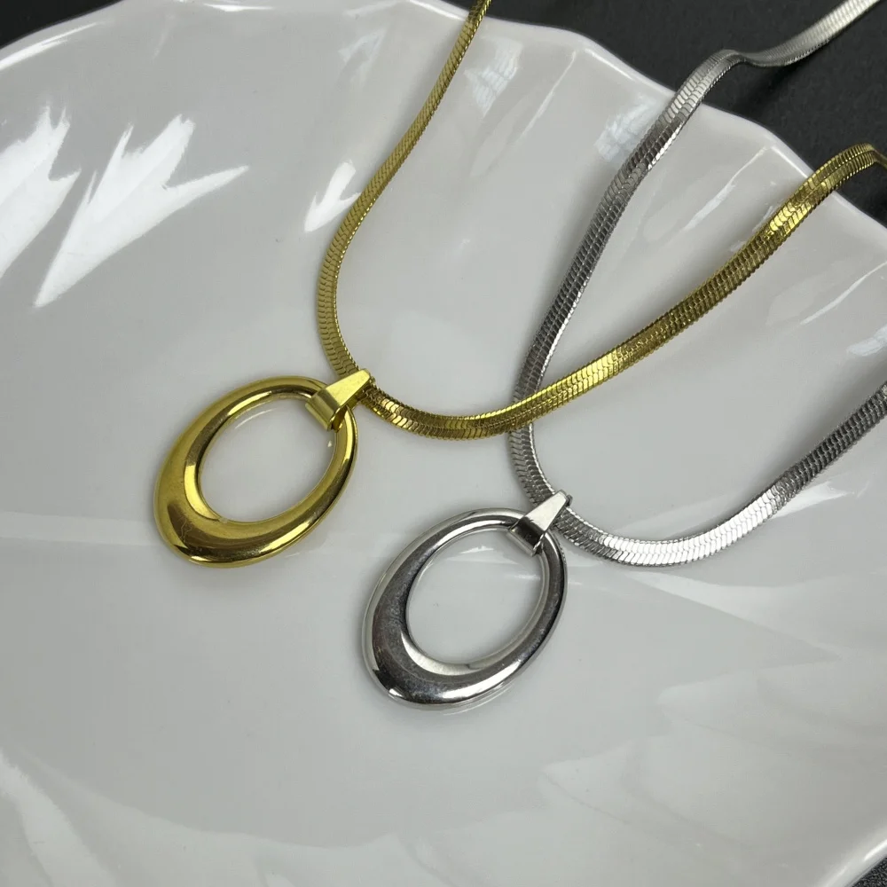 Stainless Steel O shaped Pendant Necklace For Women Gold Color Charm Flat Snake Chain Choker For Girl Geometry Metal Jewelry