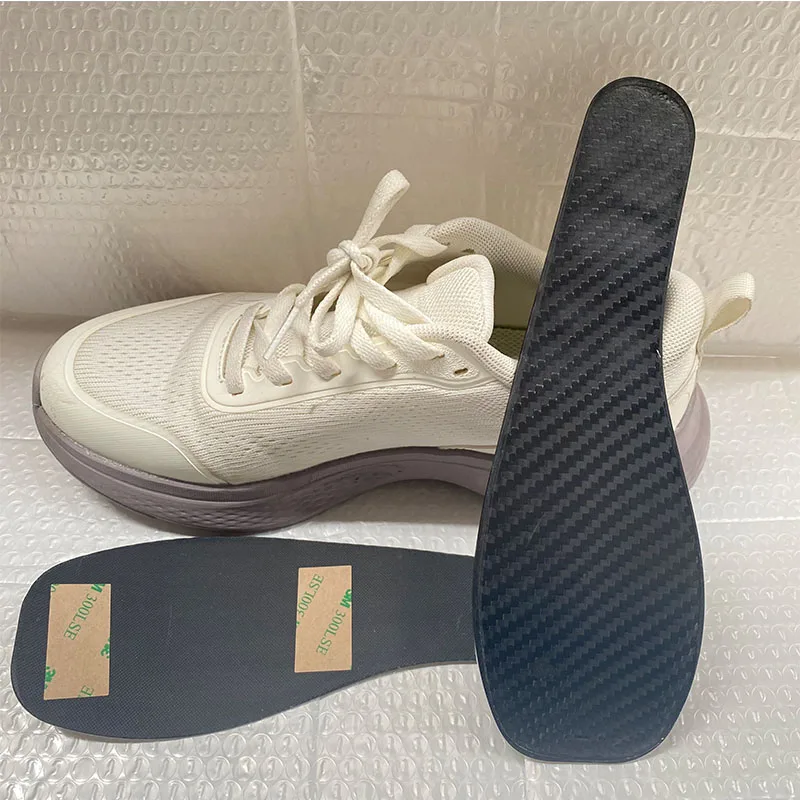 

1 пара 15-градусных стельок из углеродного волокна, подошва на всю ногу, стельки из углеродной пластины, эластичные карбоновые ортопедические стельки, шаблон из углеродного волокна