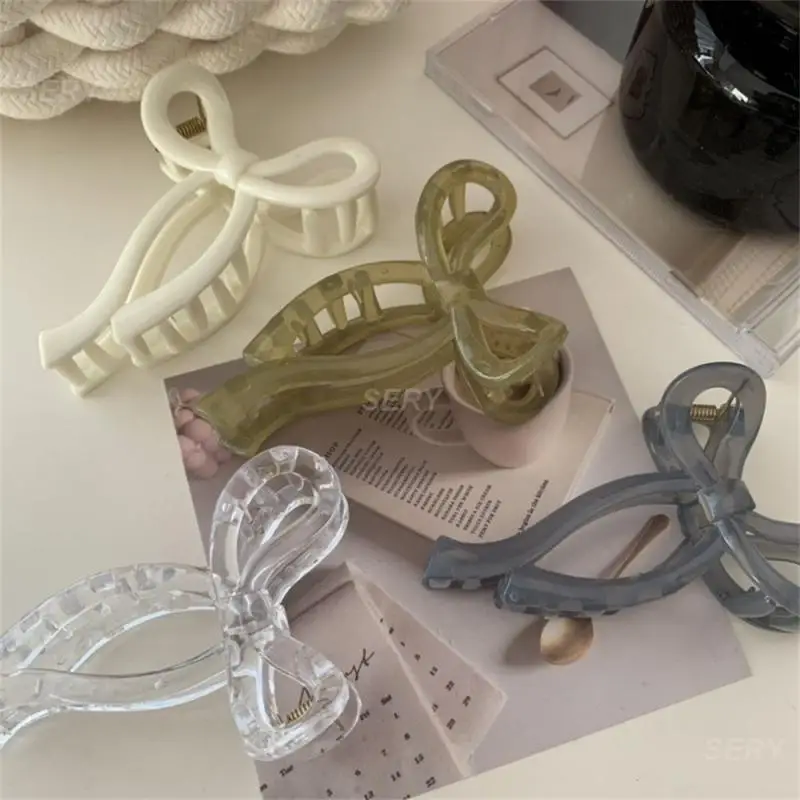 Fashionable Womens Hair Accessories Easy To Secure Hair Elegant Trendsetting Hair Accessories Personalized Hair Accessories Uniq