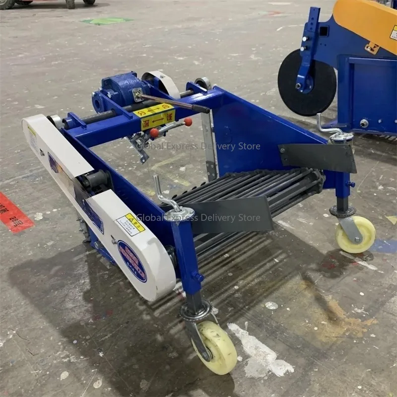 

Chinese made mini tractor with manual potato excavator harvester, row 1