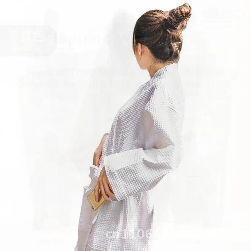 

Pure White Cotton Waffle Bathrobe Unisex Summer Club Bath Dress 720g Combed Yarn Flat Weave for Hotel Beauty Salon