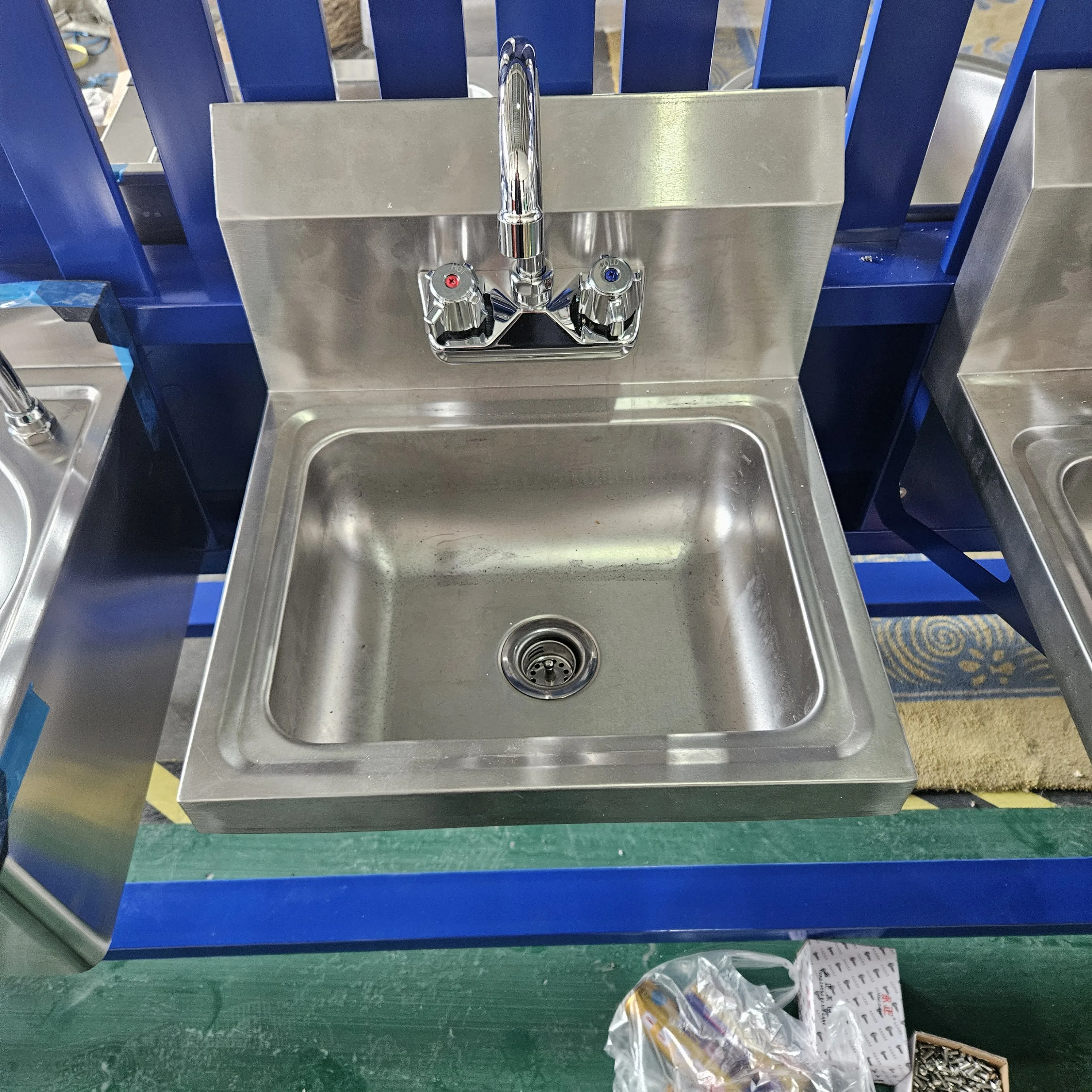 業務用厨房ステンレス製壁掛けシンクグースネック蛇口高品質ソー - Commercial Quality Kitchen Faucet のレビューと価格