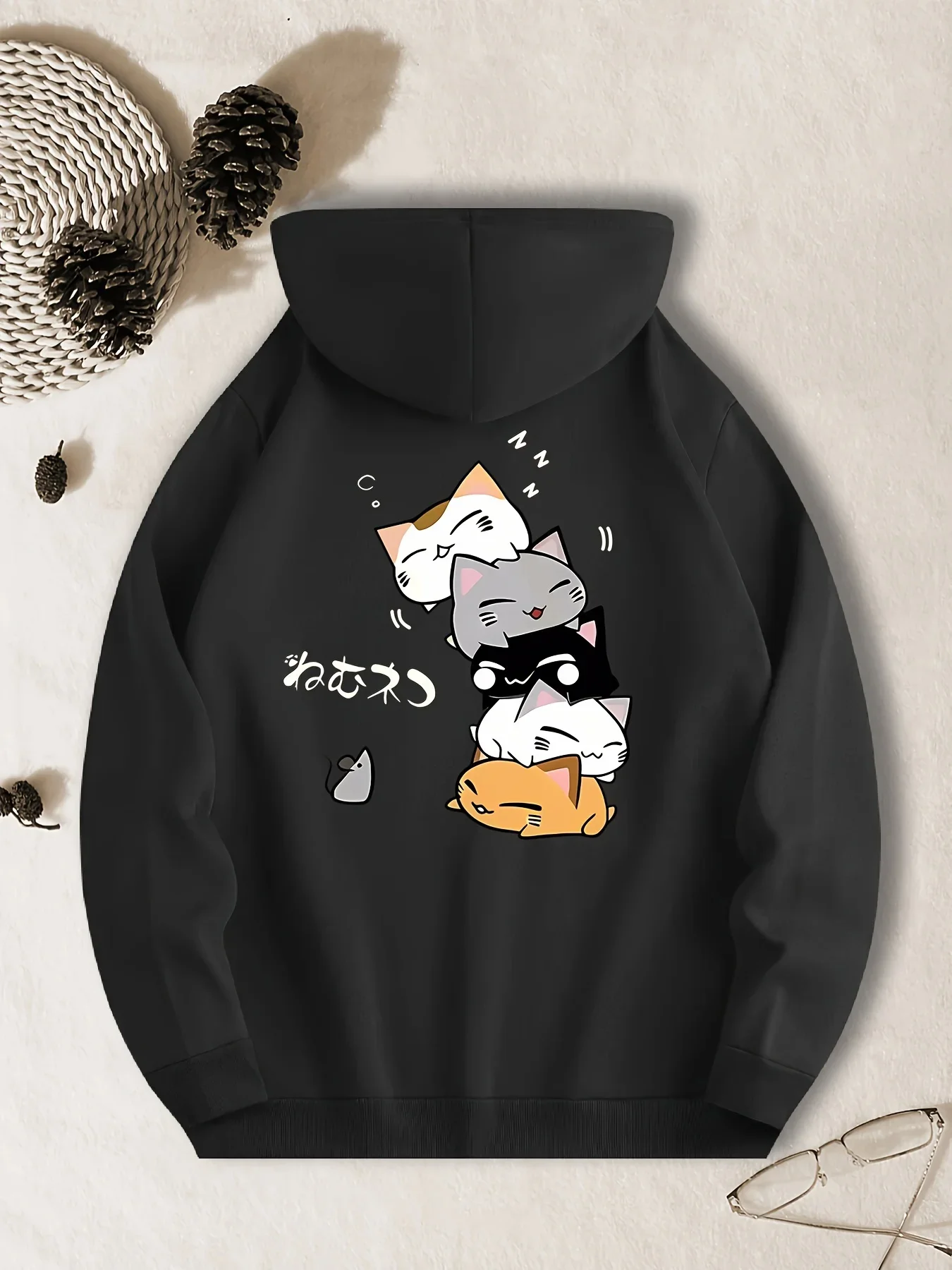 Men Fleece Hoodie Cute Stacked Sleepy Kitten Mouse Vertical Japanese Text Back Print Black Harajuku Casual Pullover