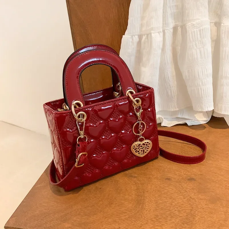 

Free shipping Fashion chain hand-held small square high-end single shoulder crossbody bag for woman