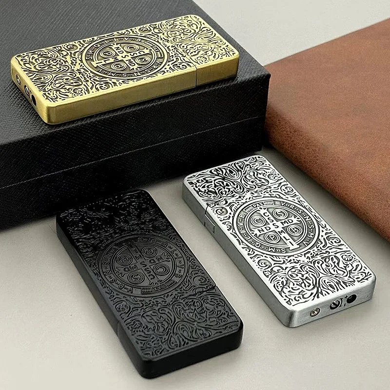 

Constantine Relief Thin Butane Gas Lighter, Grinding Wheel, Open Flame Inflatable Lighter Cigarette Accessories Men's Small Gift