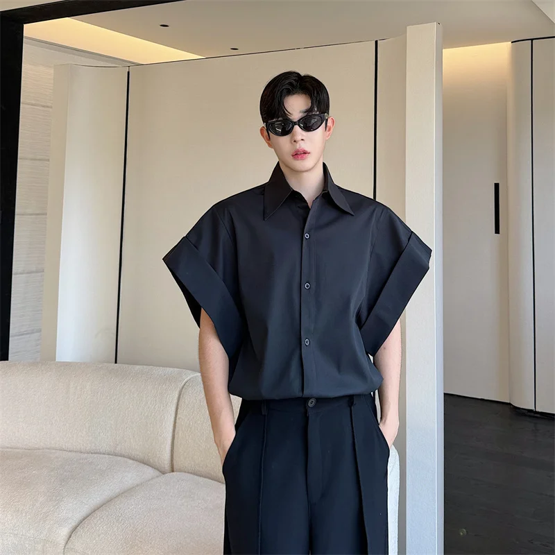 

Летняя мужская рубашка с коротким рукавом в стиле ретро: модный корейский дизайн, широкие манжеты, популярная модель, стандартный крой.