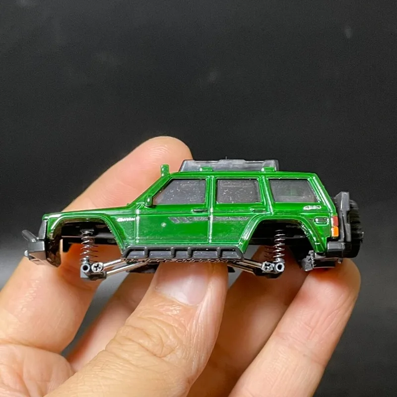 1: 64Jeep Cherokee Modified Suspension and Replaced Off-road Rubber Tires