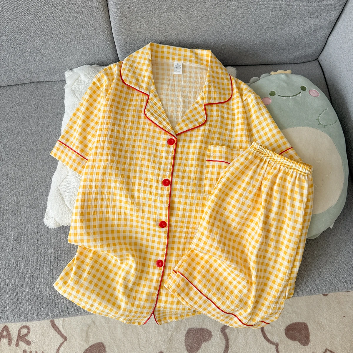 Women's Summer Pajamas, Thin Plaid Pattern Short-Sleeved Shorts, Sweet and Cute, Can Be Worn Outside in Summer, Two-Piece Home Wear Set view 3