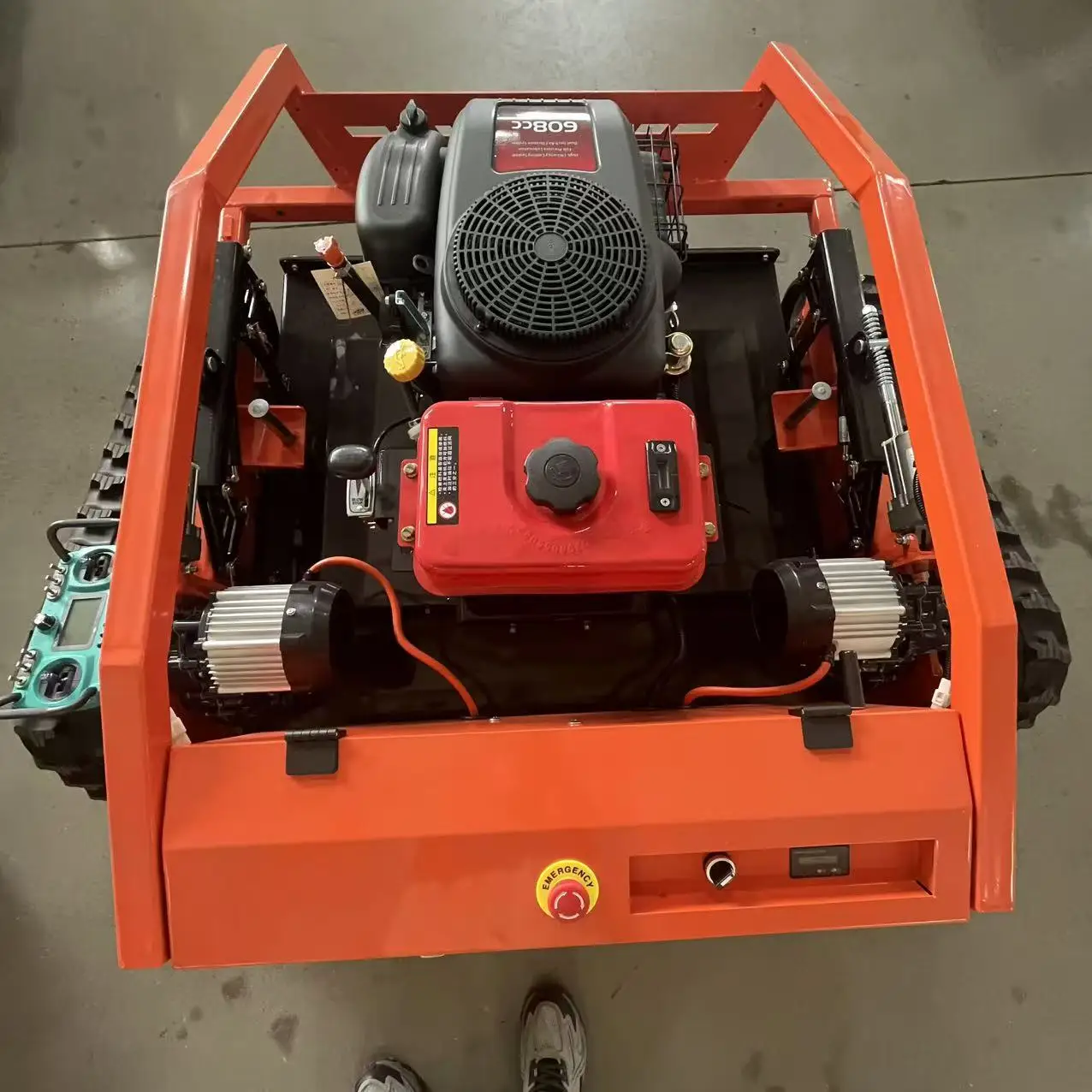 Cortacésped de jardín doméstico: control remoto completamente automático, fuerte rendimiento de escalada y corte eficiente para mantenimiento 1000 mm