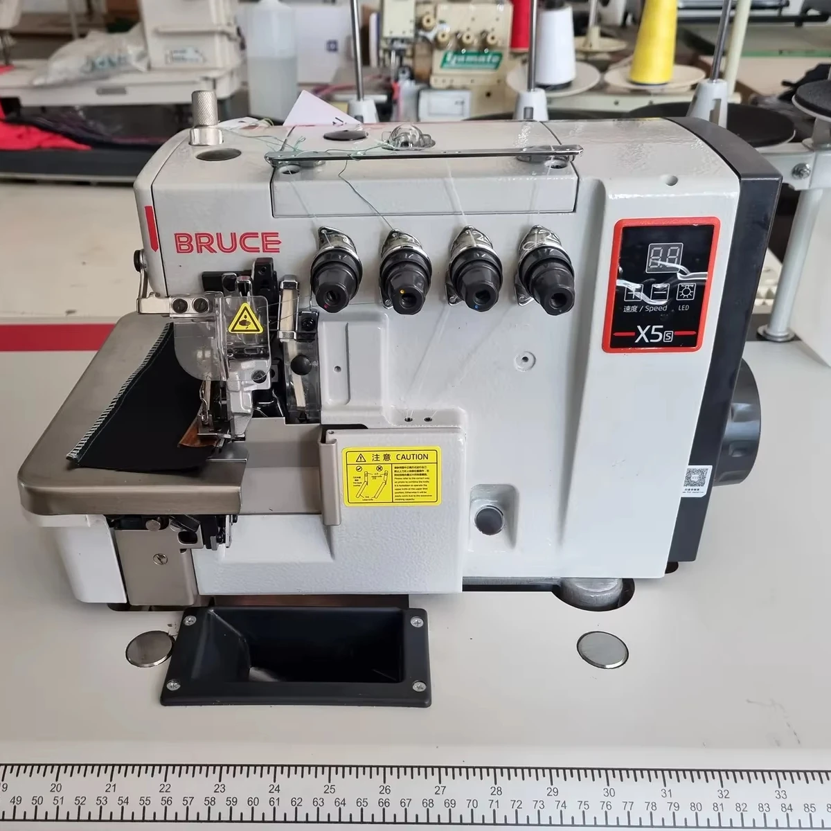 Bruce X5s-4-M03/333 High-Speed 4-Thread Industrial Overlock Machine Quick Adjustment