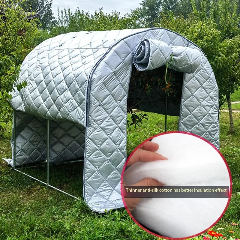 Household greenhouse greenhouse insulation quilt in winter outdoor courtyard succulent plant greenhouse