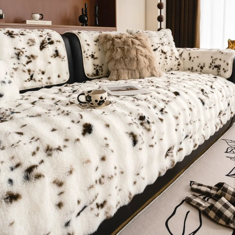 Luxury Rabbit Fur Sofa Cover Vintage Plush Sofa Cushion Exquisite Straight Sofa Seat Cover Autumn Winter Mat Cover for Couch