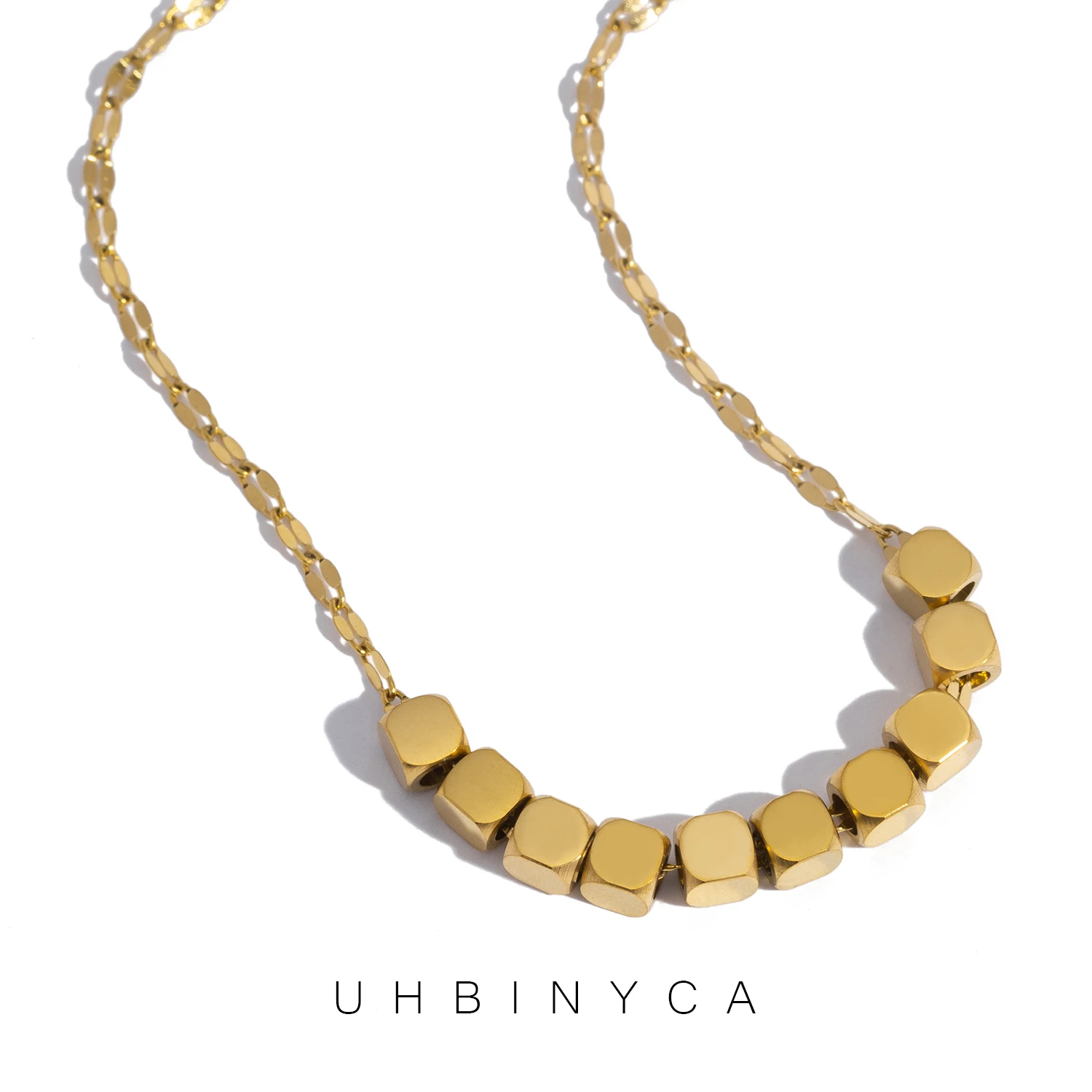 Pulseira de Aço Inoxidável Banhada em Ouro 18k para Mulheres: Uma Escolha Prática e Estilosa para o Dia a Dia