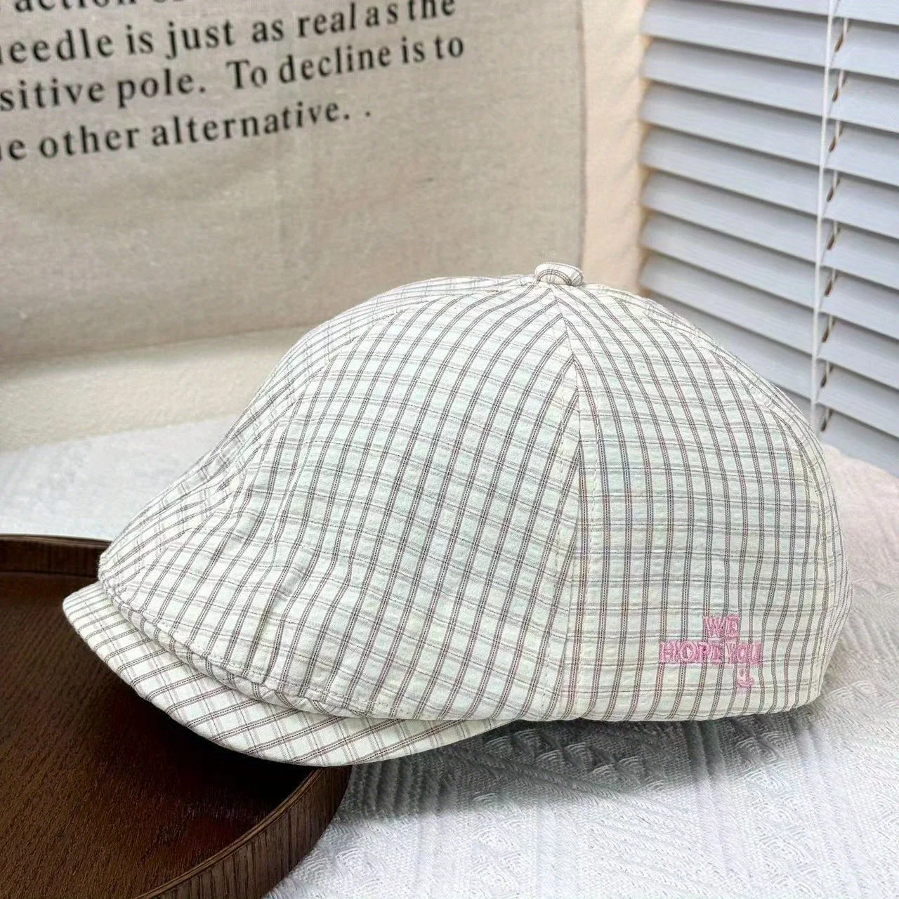

Vintage Style Plaid Beret Reversible Newsboy Cap Adjustable Large Size Baker Boy Hat Casual Fashion Headwear