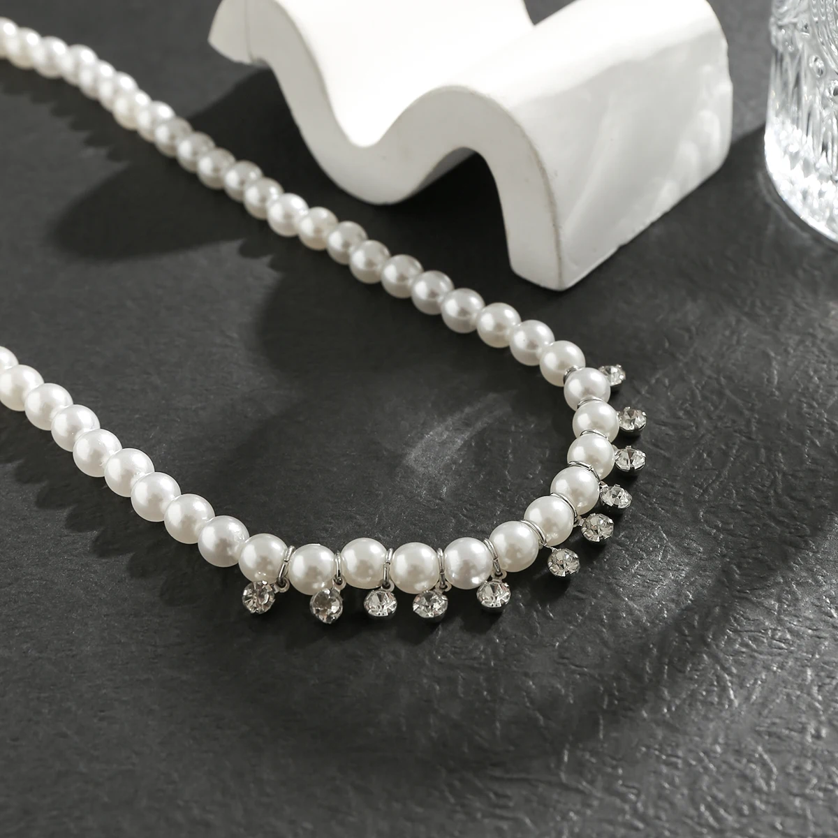 Imitation Pearl Beads with Shiny Rhinestones Choker Necklace for Men Trendy White Beaded Chains Collar 2023 Fashion Neck Jewelry