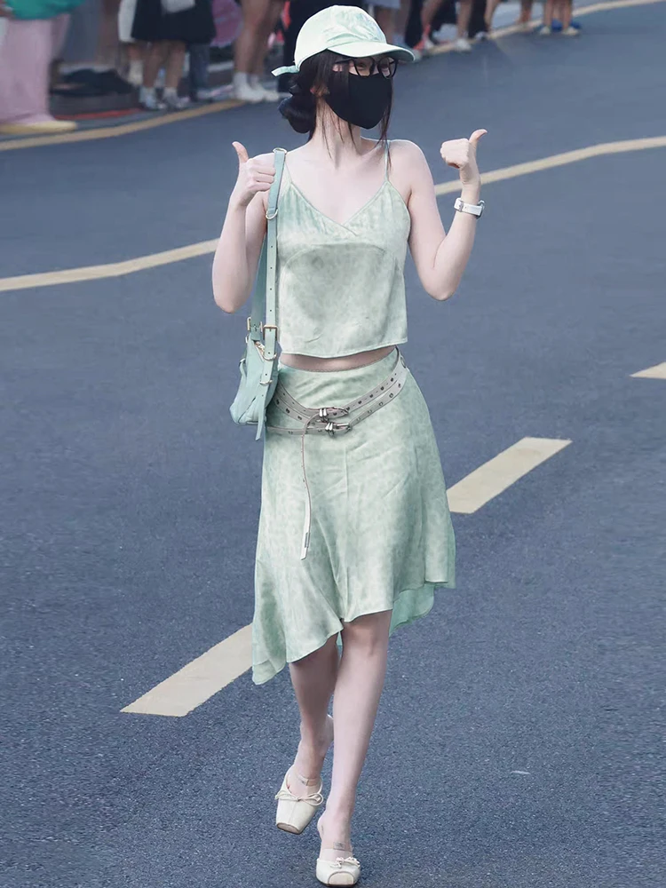 Weird Puss Fashion 2-teiliges Set für Damen, V-Ausschnitt, rückenfreies Top + Rock mit unregelmäßigem Saum und elastischem Bund, Street-Party-Musikfestival-Outfit – Detail 12