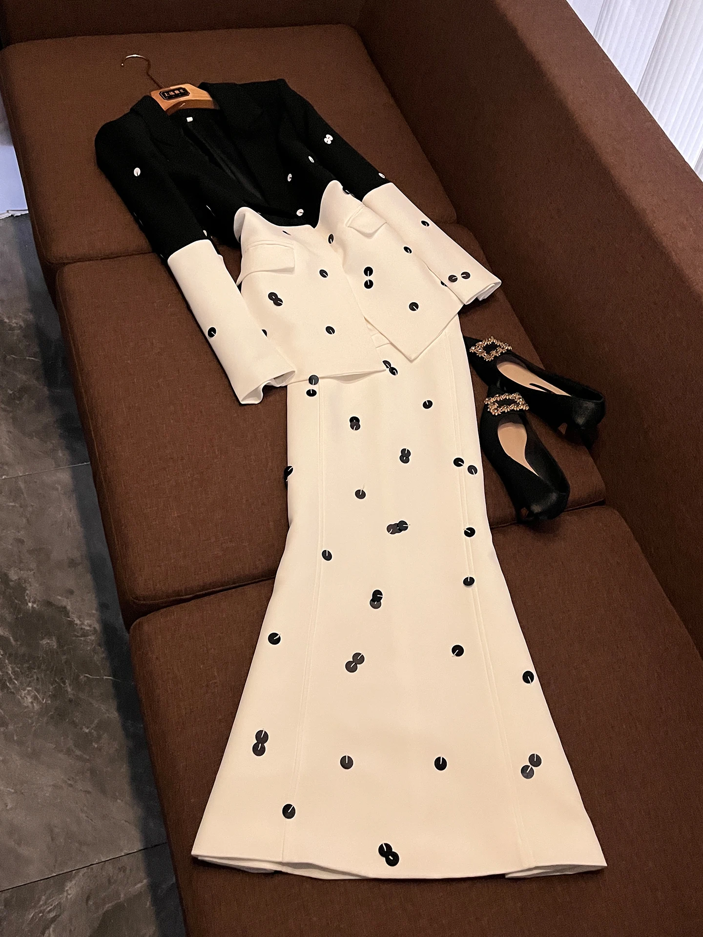 

2026 New Celebrity Fashion Sequin Embellished Suit Jacket And Fish Tail Midi Skirt Set Bright Colors Women's Premium Clothing
