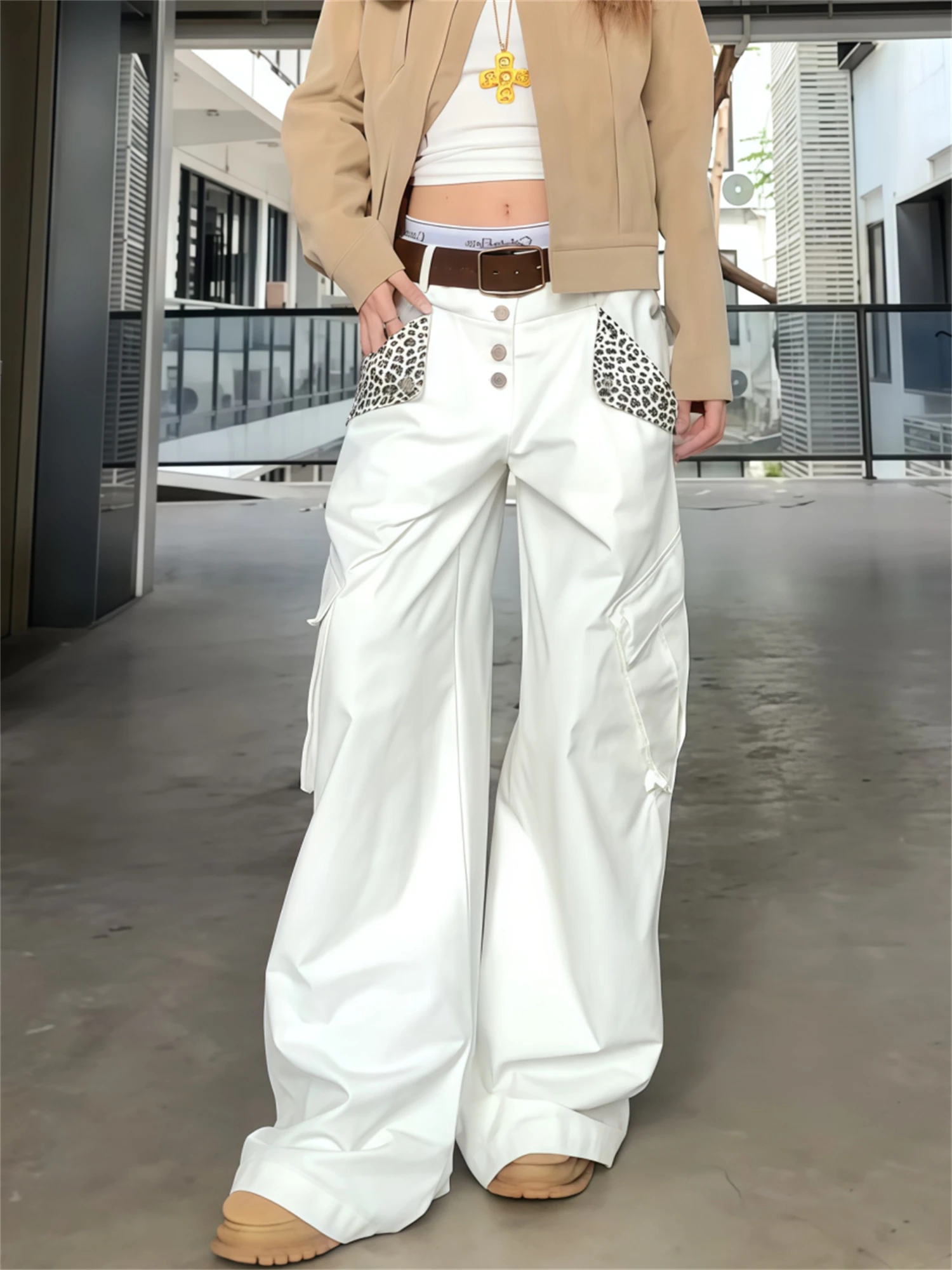 Y2k feminino streetwear jeans branco com estampa de leopardo retalhos bolsos de carga calças de perna larga calças de moda casual