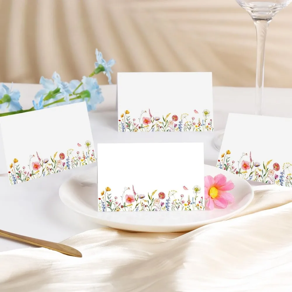 50 قطعة من بطاقات مكان الزهرة البرية لإعداد الطاولة بطاقات خيمة اسم الطاولة الزهرية لحفلات الزفاف والخطوبة وحفلات أعياد الميلاد