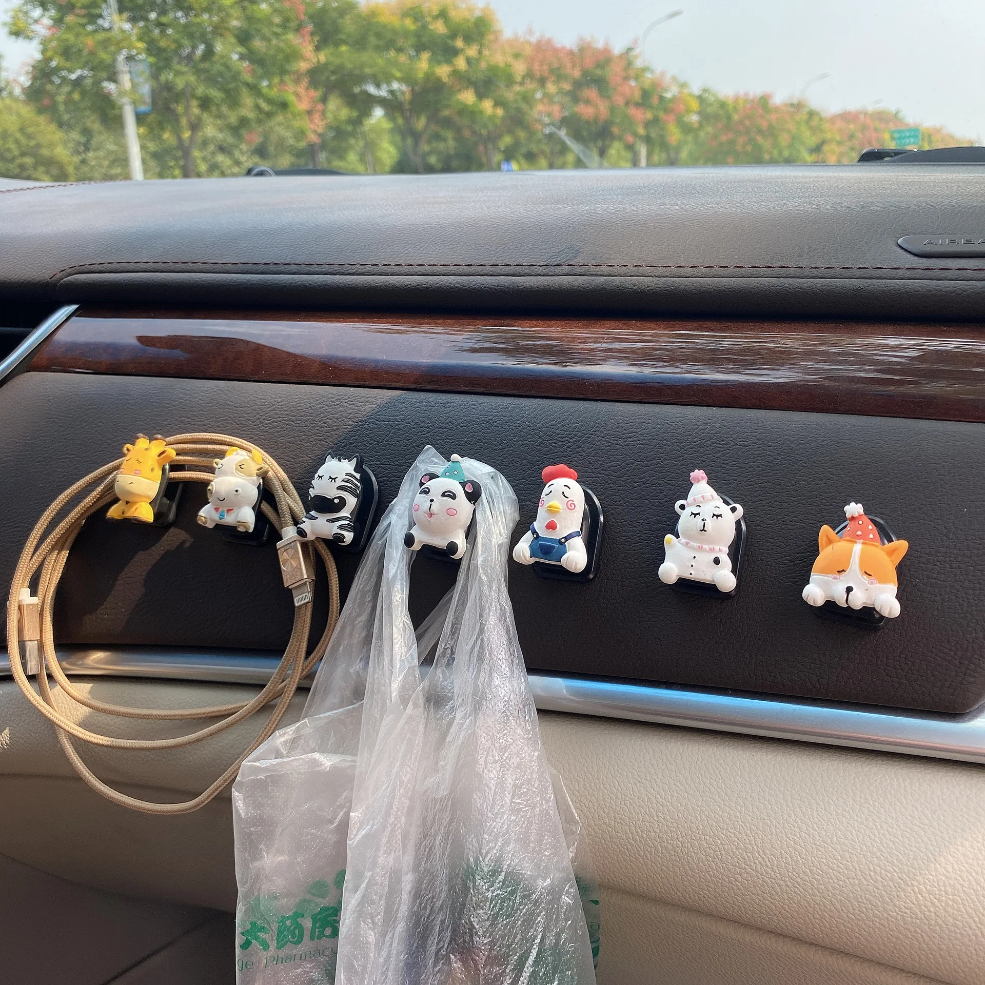 Gancho criativo para pendurar itens no carro, gancho escondido para carros, colar o armazenamento do assento dianteiro, acessórios para interior do ca