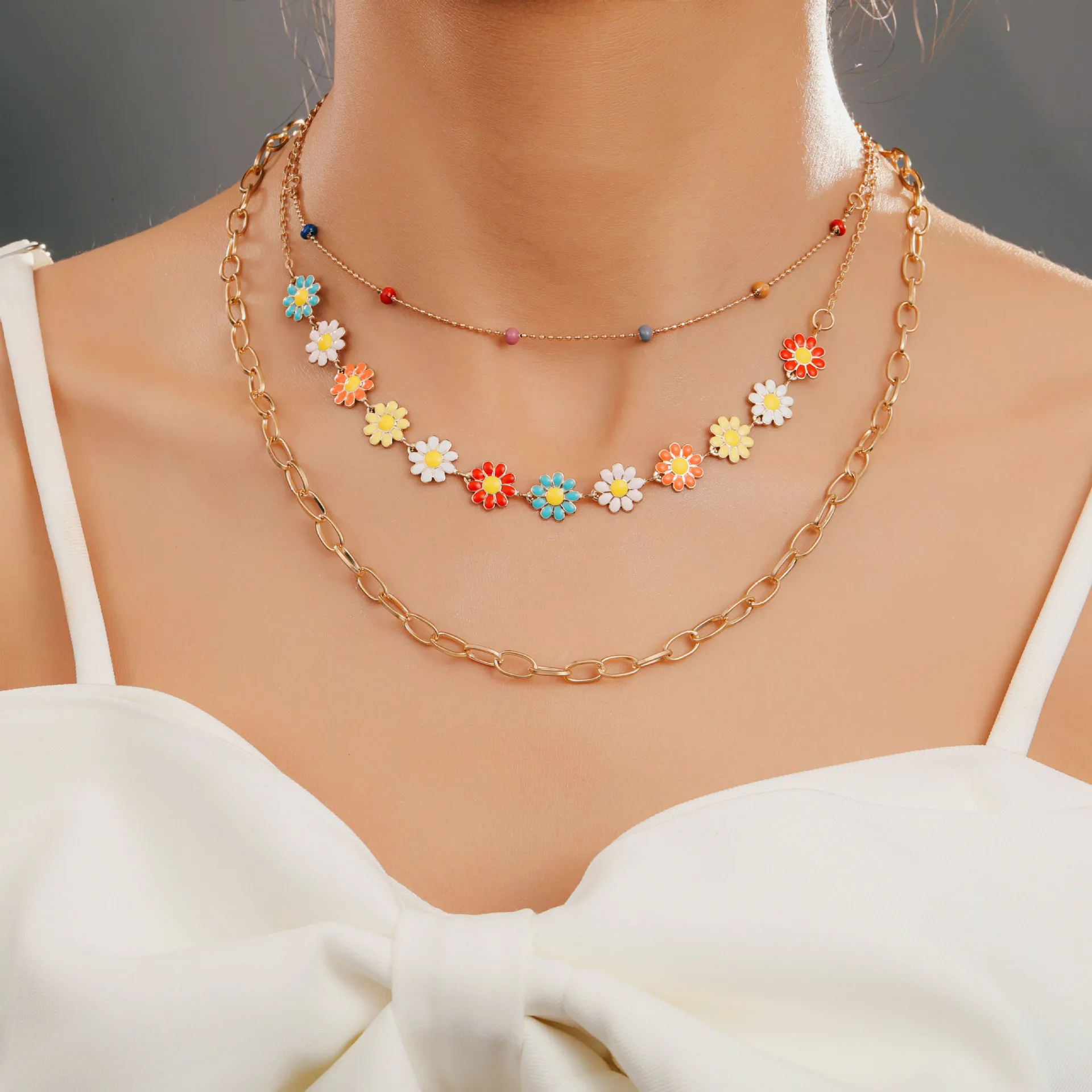 1Pcs Hot Selling Ins Style Temperament Versatile Niche Design High Sense Necklace Chain Flower Three-Layer Stacked Necklace