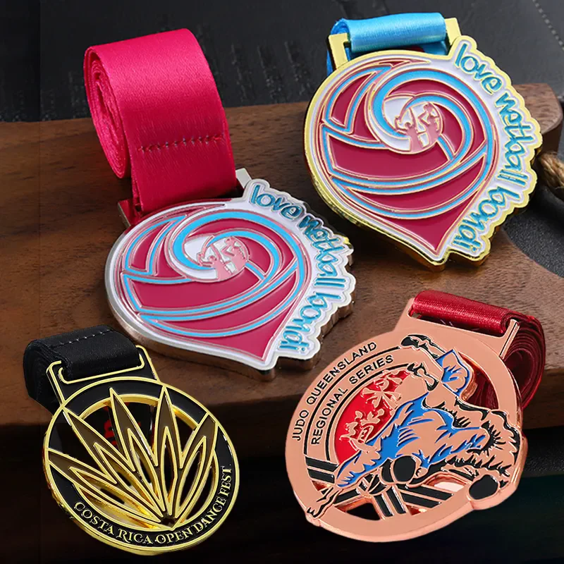 Venta al por mayor de medallas deportivas personalizadas 3D de oro, fabricante de medallas personalizadas, medallas de Karate de Judo Taekwondo con cinta