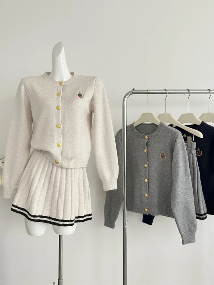 Women Grey Two Piece Suit Vintage Long Sleeve Sweater and Mini Pleated Skirt Harajuku Y2k Preppy Style Skirt Sets 2000s Clothes