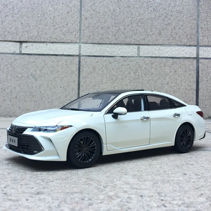 Diecast 1:18 Scale FAW Asian Dragon AVALON Sedan Alloy Car Model