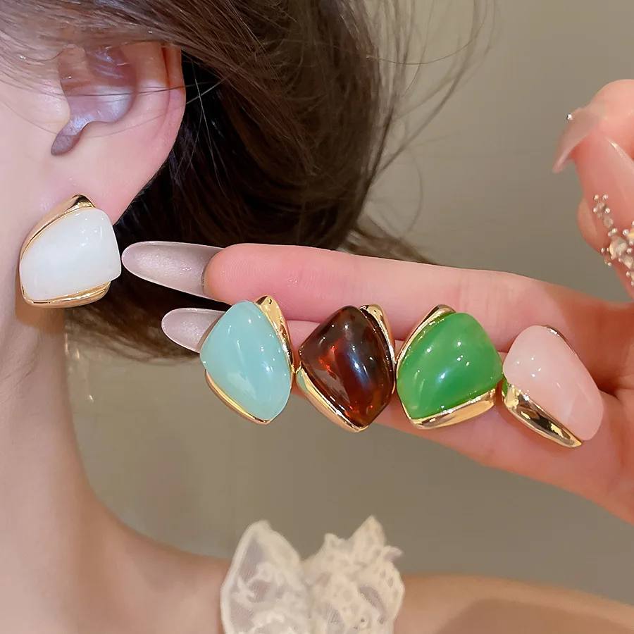 6 Colors Glossy Irregular Resin Block Stud Earrings Mini Bean-shaped Smudging Acrylic Ear Studs Women Daily Party Jewelry K