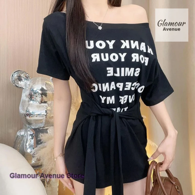 

Корейский стиль, диагональный плечевой ремень, дизайнерская футболка с короткими рукавами, женская весенне-летняя мода, темпераментный свободный топ