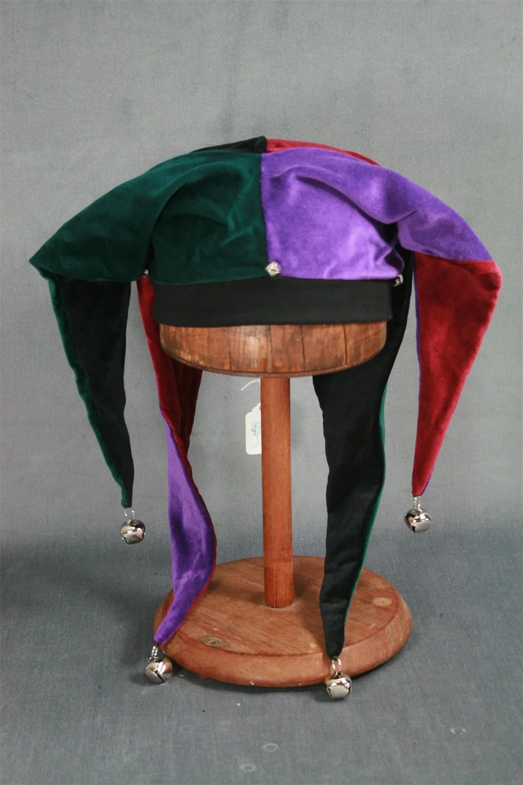 #38 Low Cost Costume Capes That Work