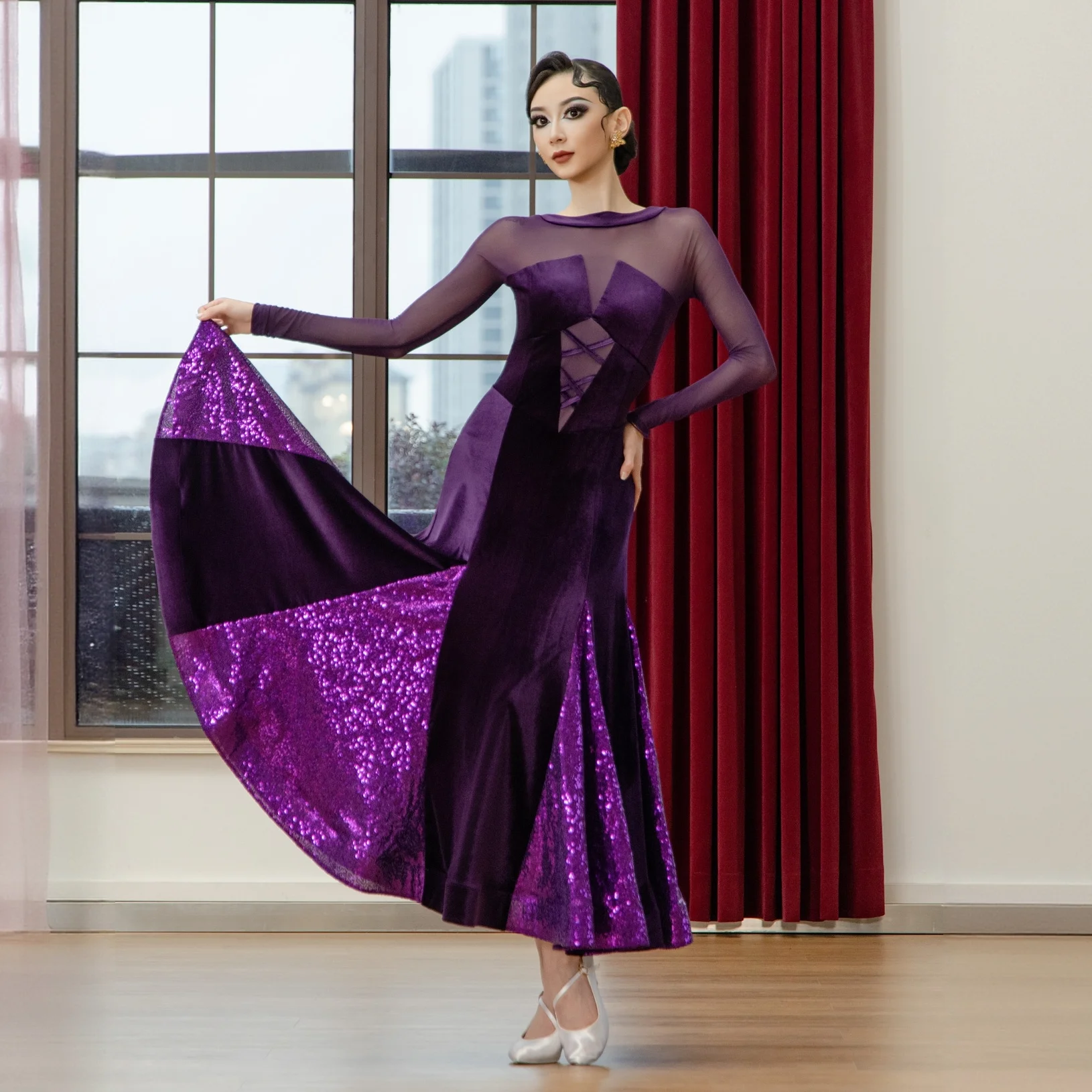 2026 Nuovo Femminile Sala Da Ballo Concorso di Ballo Vestito Per Le Donne Prestazioni Moderne di Danza Sexy Maglia Con Maniche Velluto Valzer Vestito XH3970