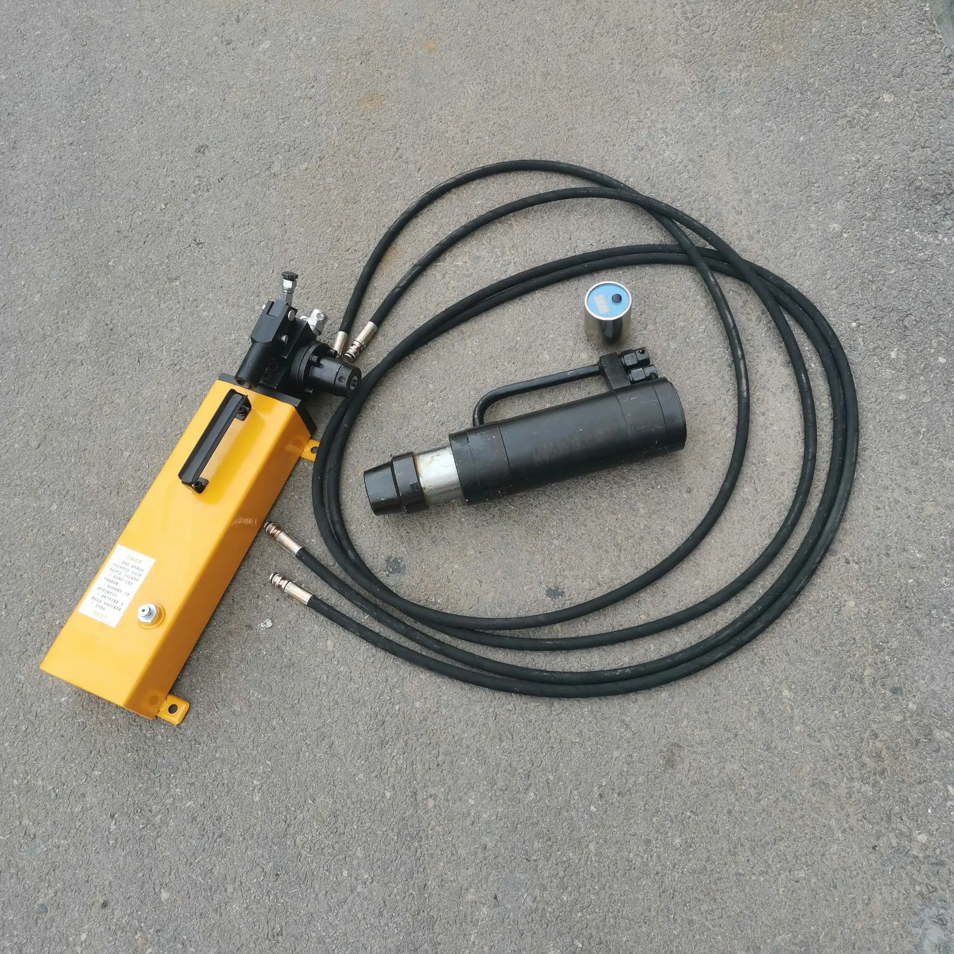 Digital Display Cable Anchor Tensioning Machine Prestressed Tensioning Jack 15/120 Mine