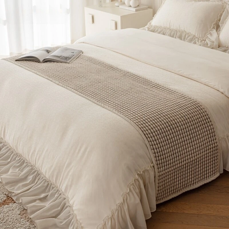 

Premium Striped Particle Woven Bed Scarf Modern Oatmeal Retro Luxury Bed Runner High Quality Texture Bedend Towel Pillowcase