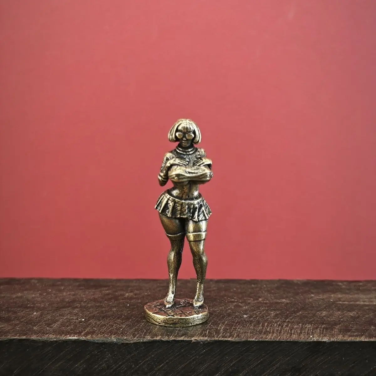 

Brass Miniature Female Figurine Decorative Collectible Desk Home Ornament Tabletop Decoration ﻿