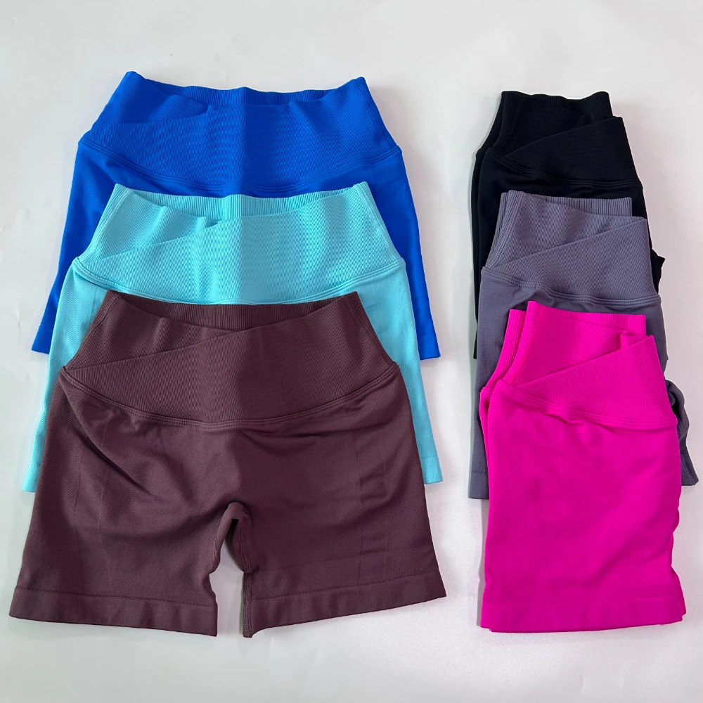 Pericic 4,5'' Yoga-Shorts für Damen, Kreuzmuster, Niedriger Bund, Gerippte Nahtlose Gym-Shorts, Workout-Fitness-Shorts mit Scrunch-Butt-Effekt, Sport-Laufshorts – Detail 9