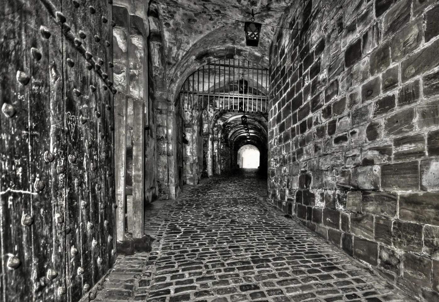 

3D обои с удлинителем пространства по индивидуальному заказу, рельефный цветочный дизайн, ТВ-фон, стена, украшение для дома, черная кирпичная стена, 3d обои