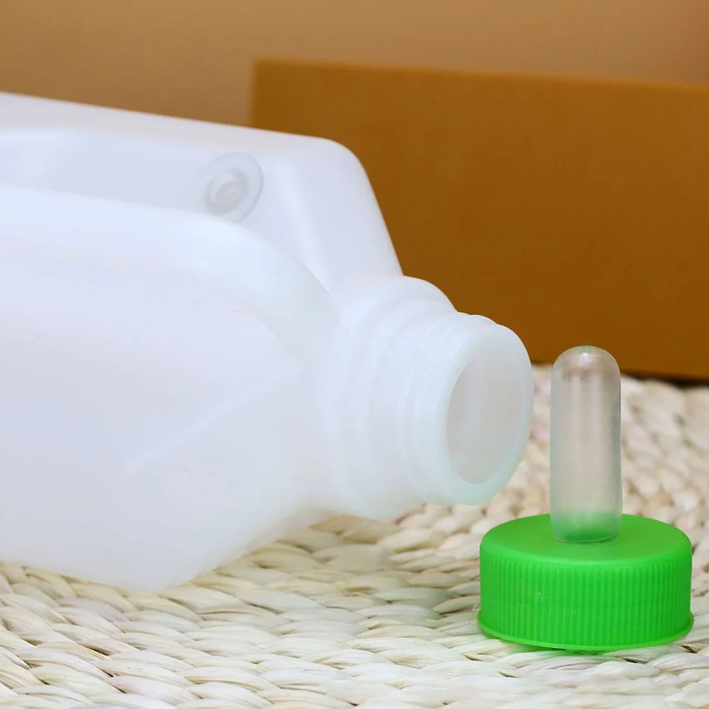 

Lamb Feeding Bottles Selected ABS Material Anti Biting Large Capacity Suitable for Piglet Lamb Young Calf Farm Animal Nursing