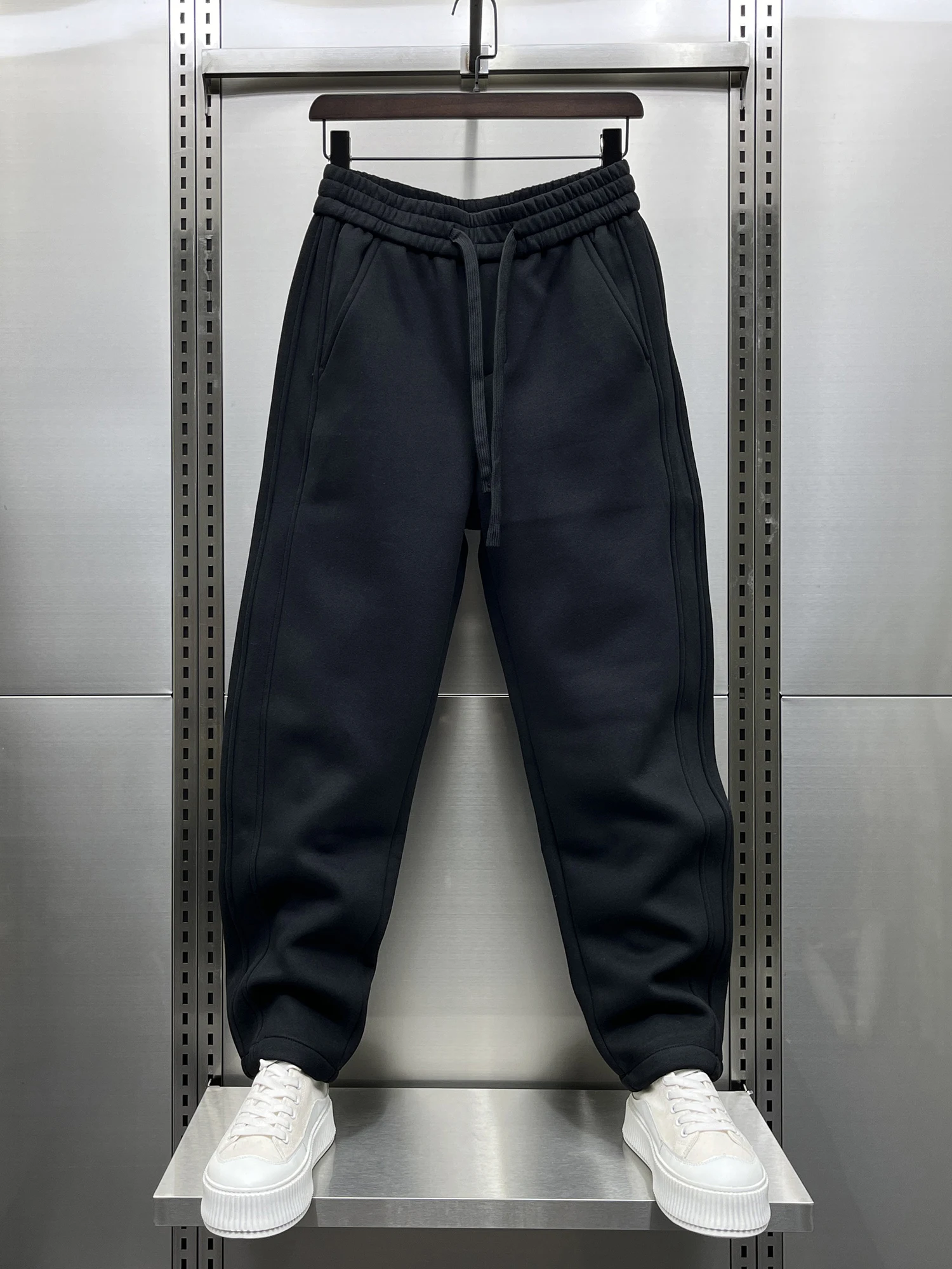 

Мужские модные спортивные брюки свободного кроя на осень 2024: прямые, однотонные, молодежные, черные, зауженные, повседневные штаны-джоггеры