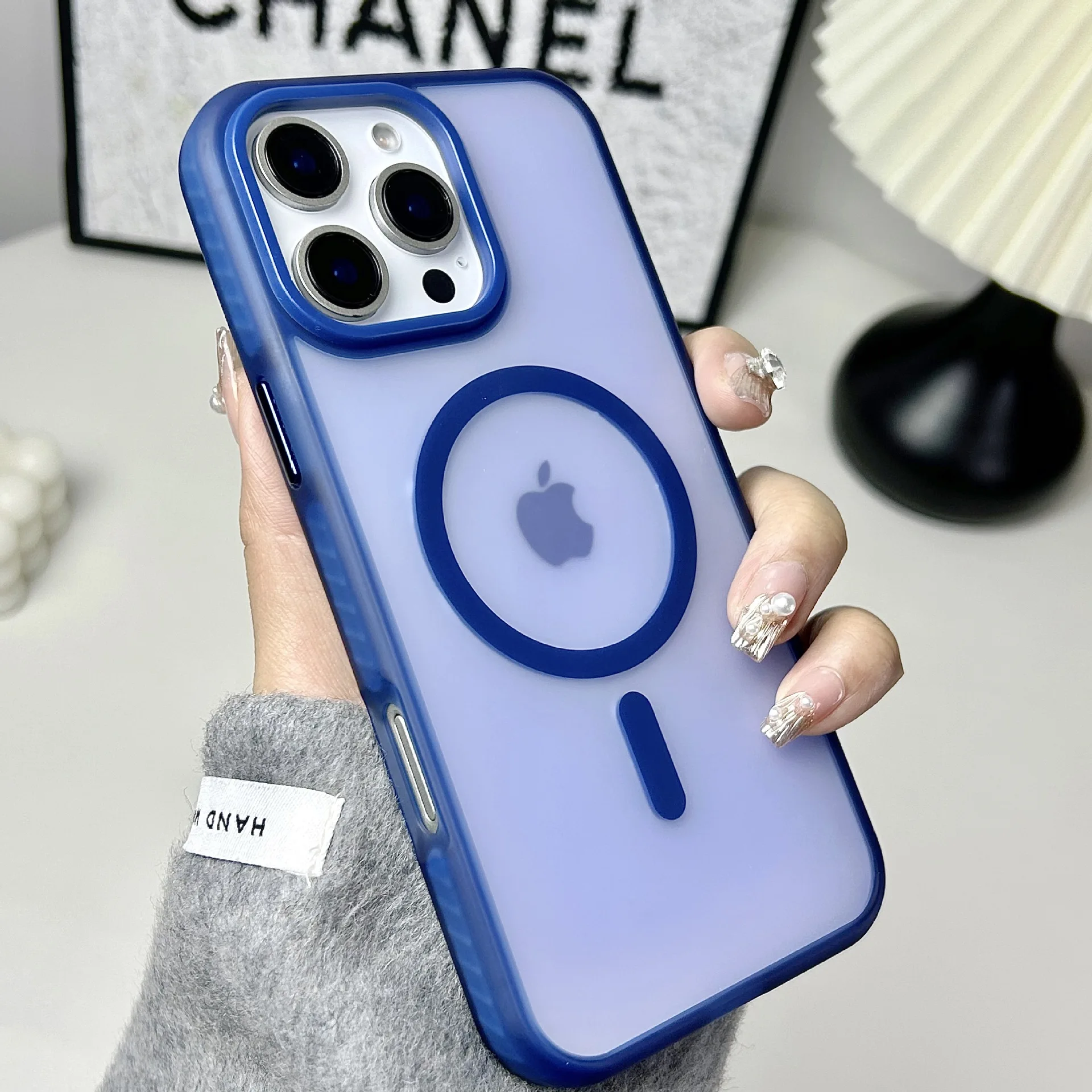 

Hot-selling two-color anti-collision for Apple 16promax phone case with skin sensation 15 scrub 14 magnetic protective case
