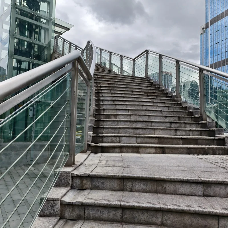 Kit de trilhos de cabo DIY moderno de personalização para escada e varanda Balustrade de aço inoxidável e vidro para instalação de shopping