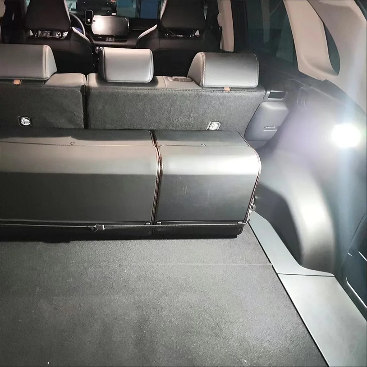 

НОВИНКА_Для Toyota Rav4 MK5 Highlander Светодиодная лампа багажника 81250-48010