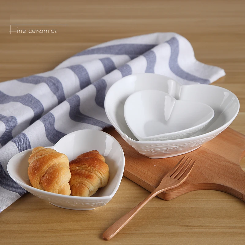 3pcs Set, White Embossed Porcelain Soup Bowl Wedding Heart-shape Dessert Bowls, Kitchen Baking Bowl, Decorative Party