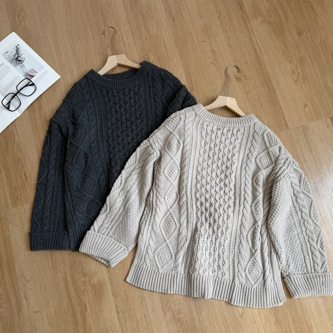 

Loose Fit round Ne Knitted Sweater with Twist Button Design Autumn Winter Warm Thermal Color Casual Commute Sle Wom...