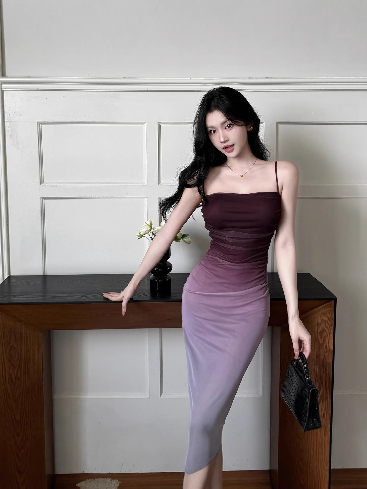 Retro Y2K Strandurlaub Mesh Farbverlauf Lila Hüftumarmendes Kleid für Frauen Sexy schulterfreies, plissiertes, figurbetontes Kleid mit seitlichem Schlitz