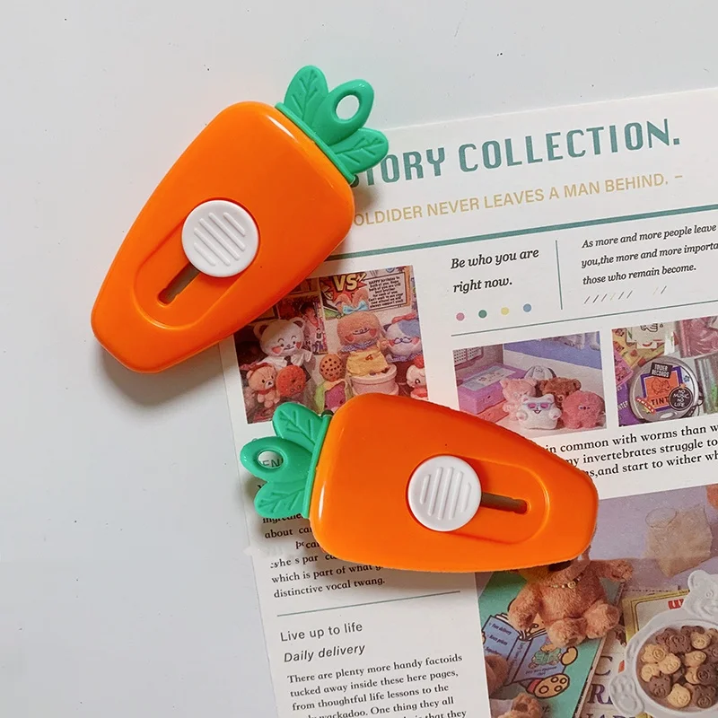 

Cute Carrots Artwork Knife Portable Paper Cutter Multi-Purpose Knife Mini Paper Knife For Home Office Supplies School Stationery