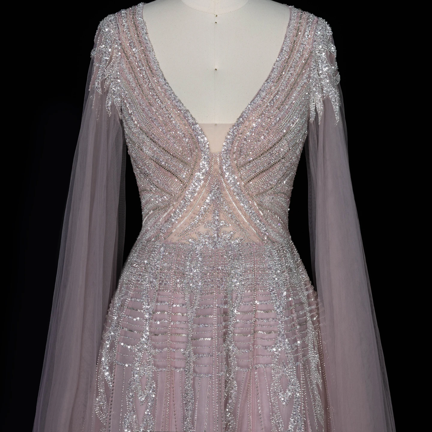 Sharon Said Luxuriöses grünes Abendkleid mit V-Ausschnitt, langen Tüll-Cape-Ärmeln, aufwendig mit Perlen verziert, für formelle Anlässe und Partys, SS073, nach Maß – Detail 15