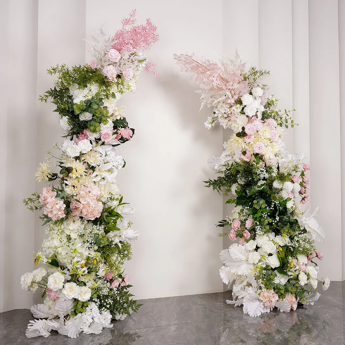 

Uflower Pink White Rose Greenery Horn Arch Flower Arrangement Wedding Decoration Flower Row Event Welcome Background Flowers