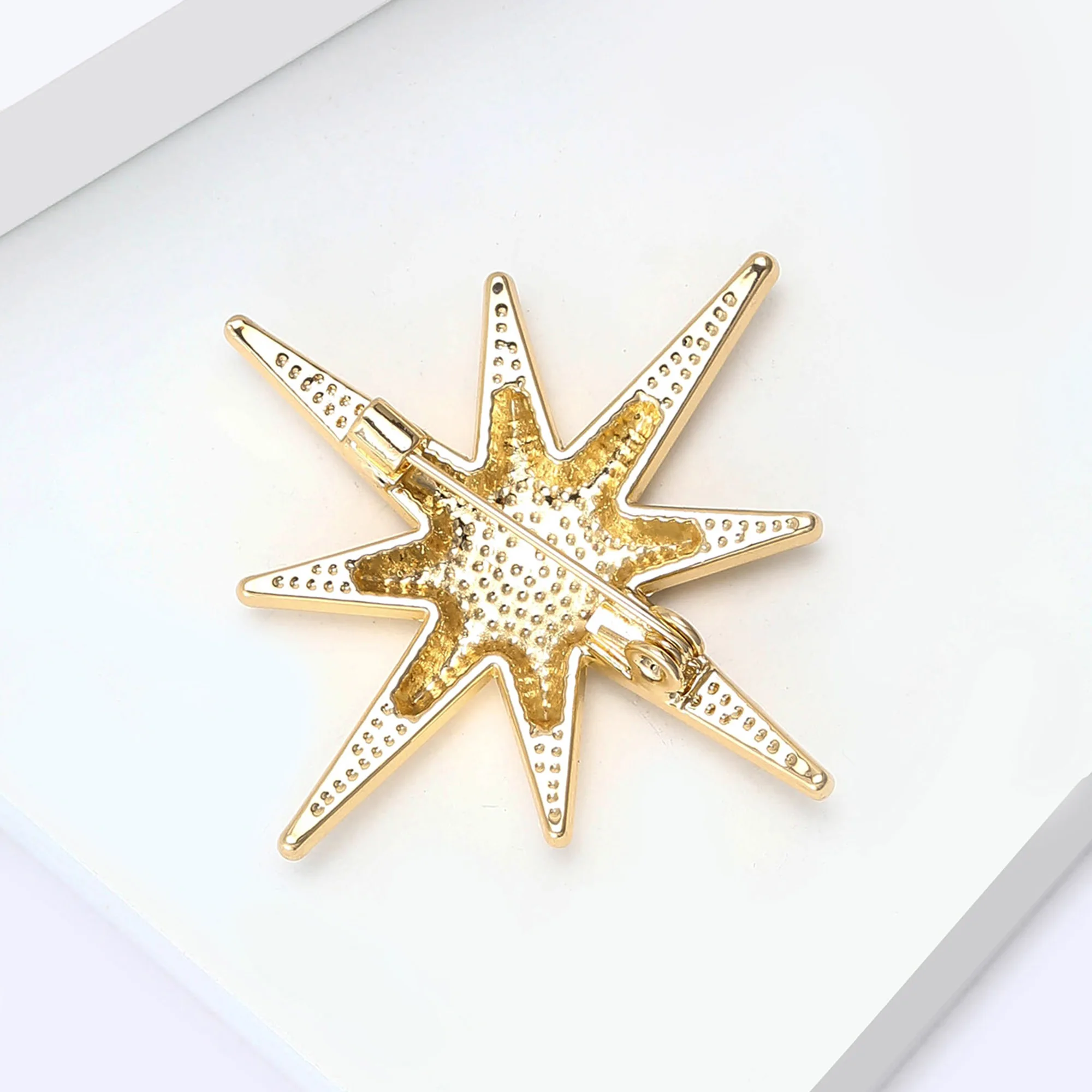 Klassische glatte achtspitzige Sternbroschen für Damen, modische Anstecknadeln, für Freunde, Veranstaltungen, Partys, neue Geschenke, Schmuck, Dekoration, Accessoires – Detail 4